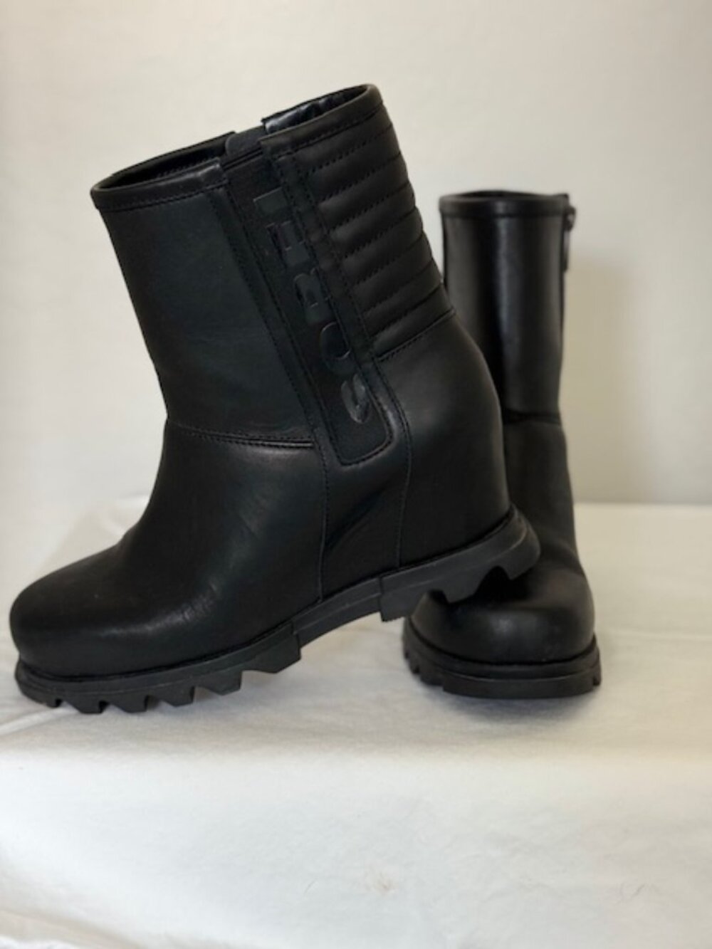 SOREL JOAN OF ARTIC WEDGE III MOTO LEATHER BOOT SIZE 8 ~ $250